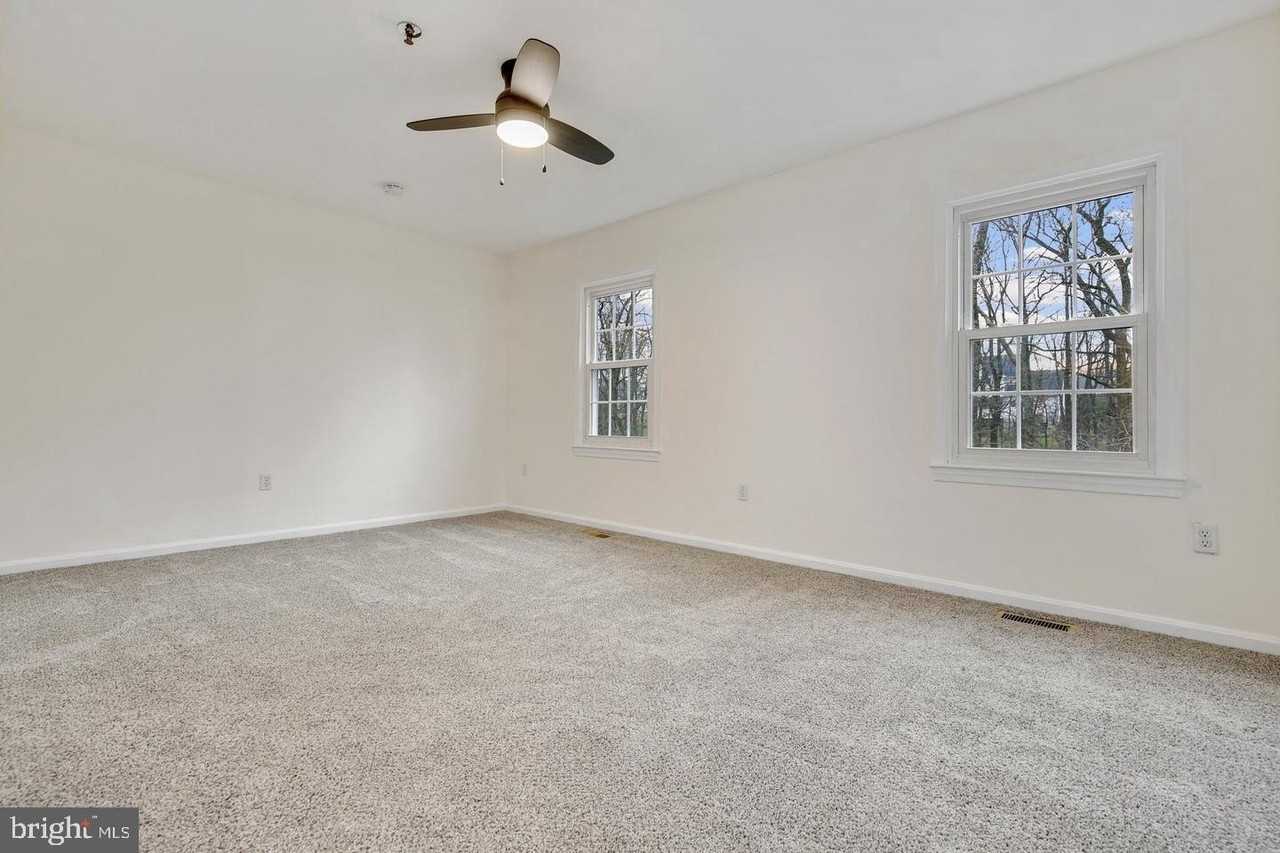 3015 Mozart Dr - Photo 7 of 20