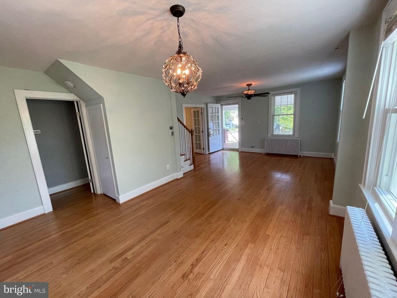 4100 Madison St - Photo 5 of 50