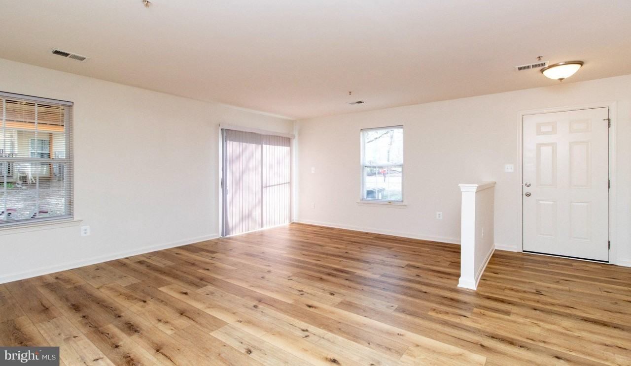 4160 Crab Apple Ct #6 - Photo 2 of 15