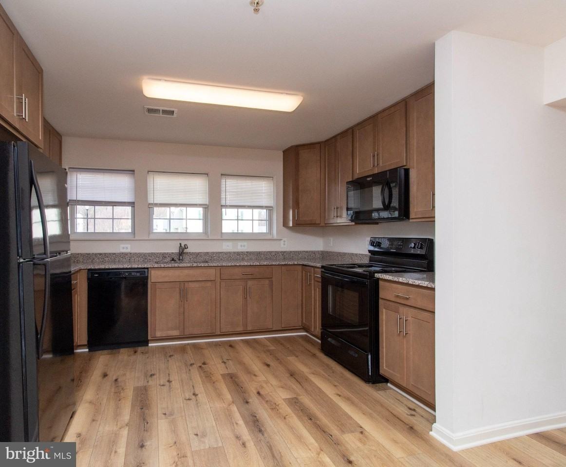 4160 Crab Apple Ct #6 - Photo 4 of 15