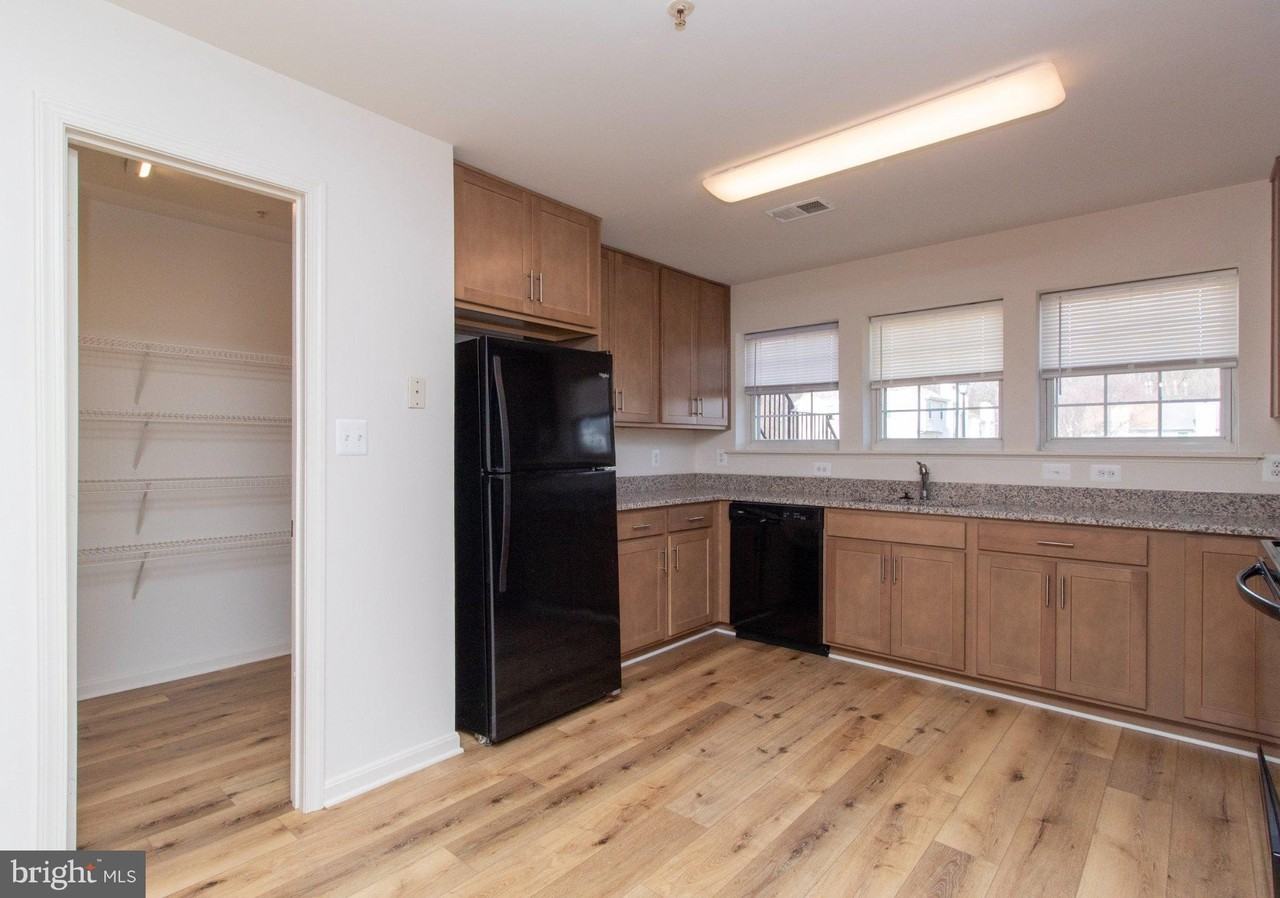 4160 Crab Apple Ct #6 - Photo 5 of 15