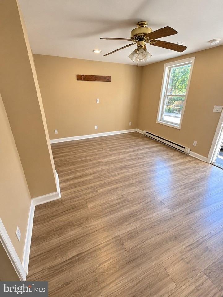 432 George St - Photo 2 of 9