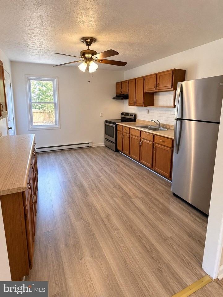 432 George St - Photo 4 of 9
