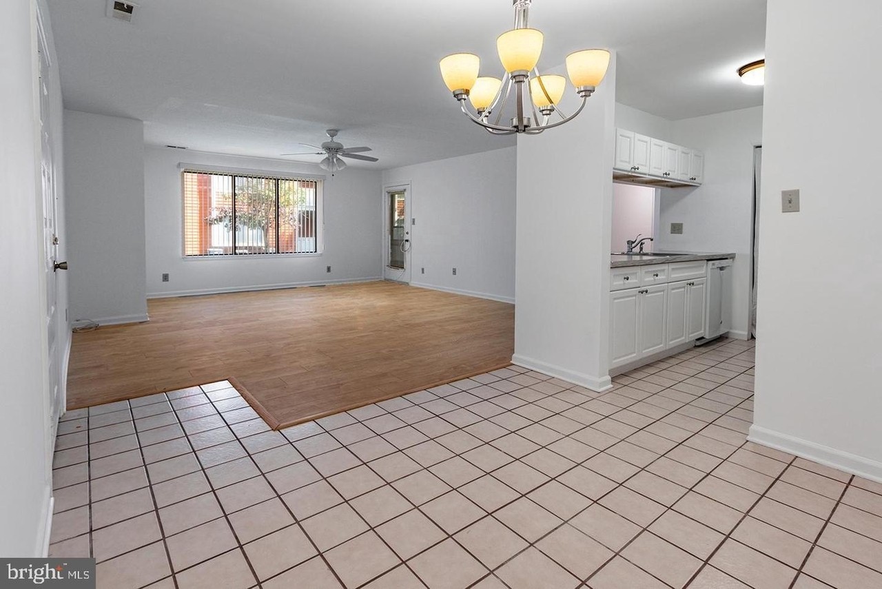 2408-A Durham Ct - Photo 2 of 10