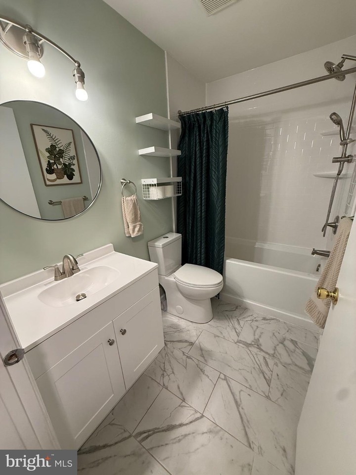 2408-A Durham Ct - Photo 5 of 10