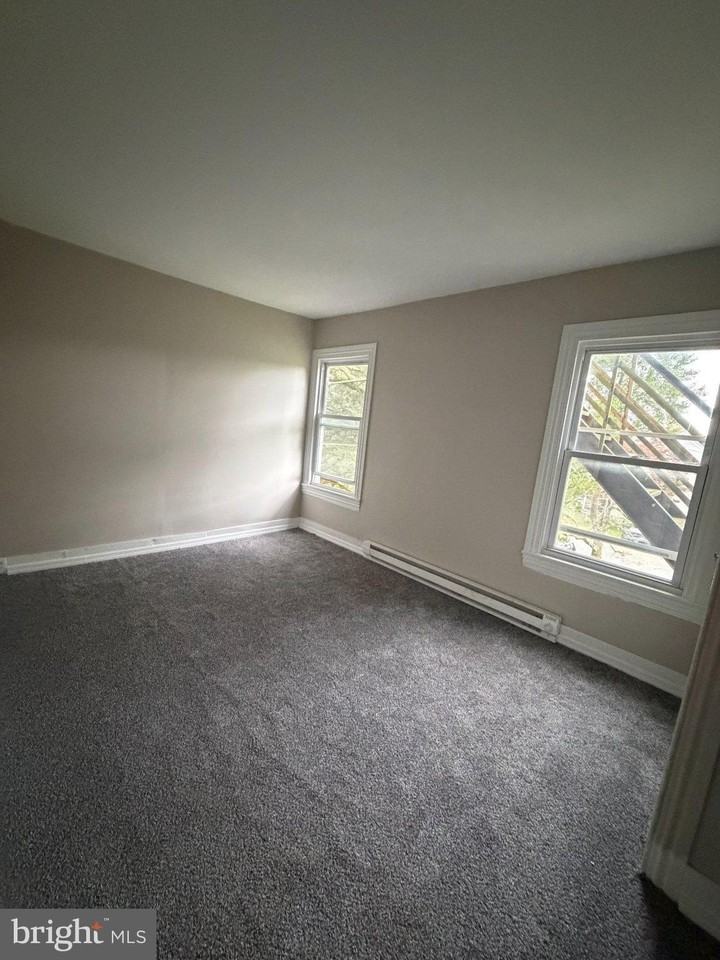 465 S 2nd St #2 - Photo 5 of 19