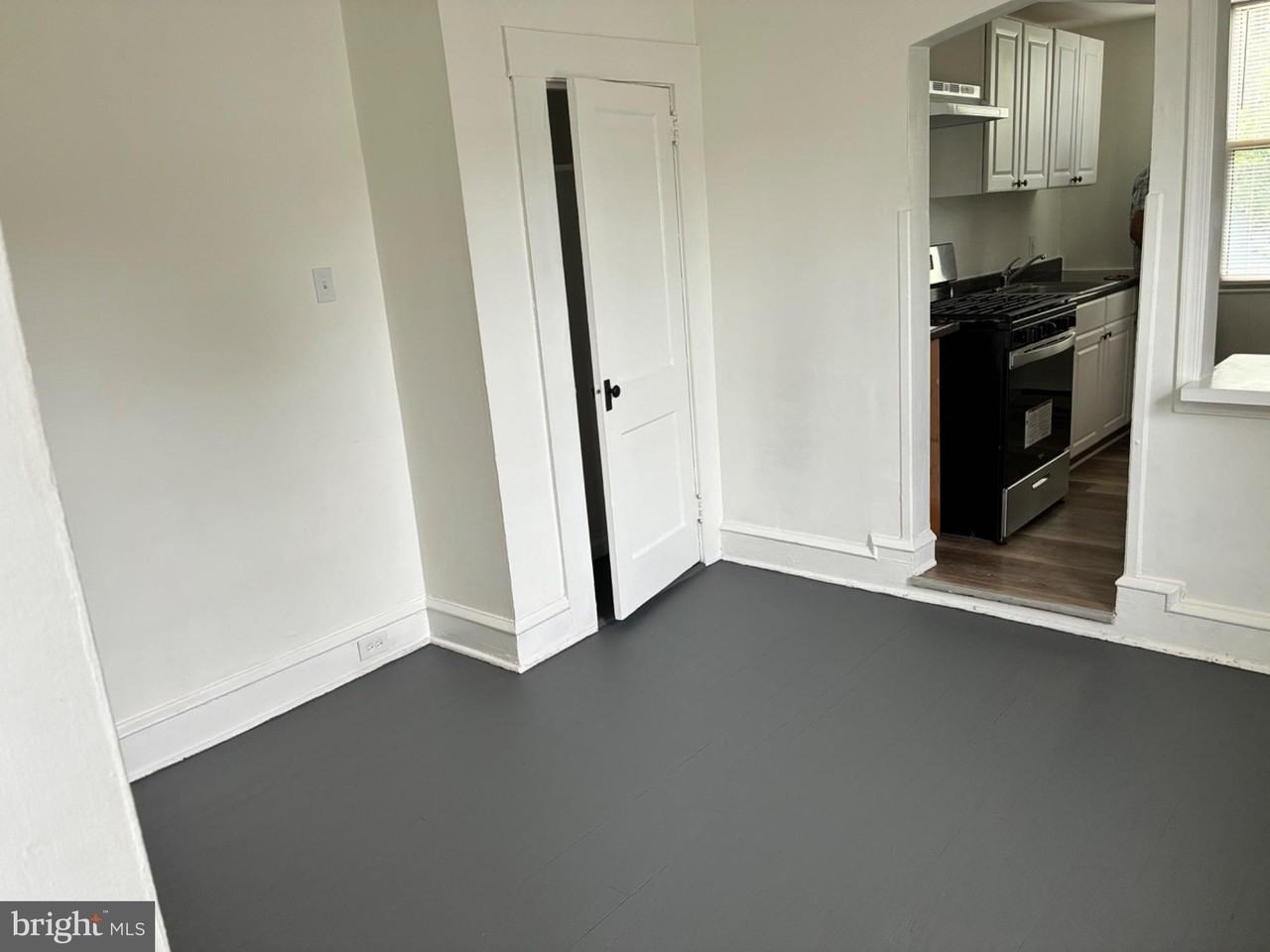 2503 46th St - Photo 3 of 7