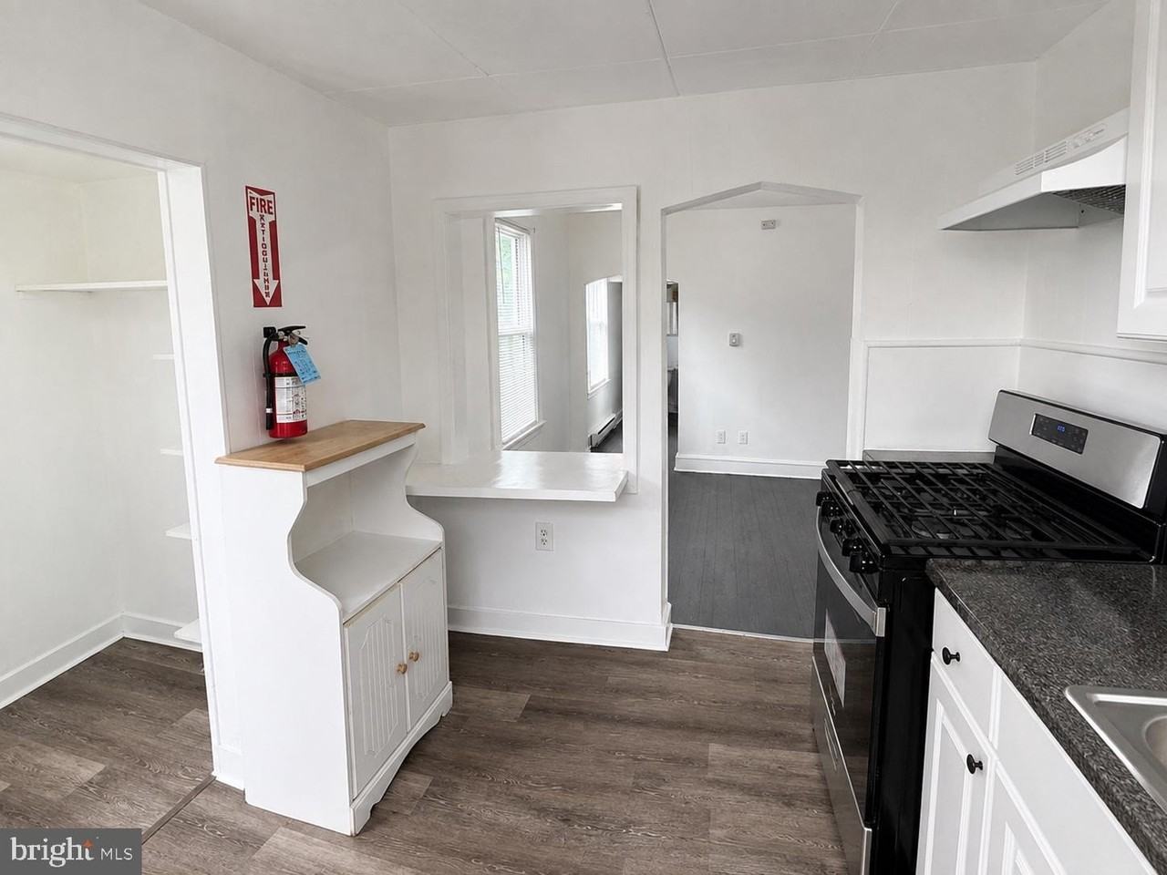 2503 46th St - Photo 6 of 7