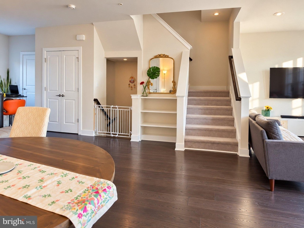 224 Red Leaf Ln - Photo 6 of 26