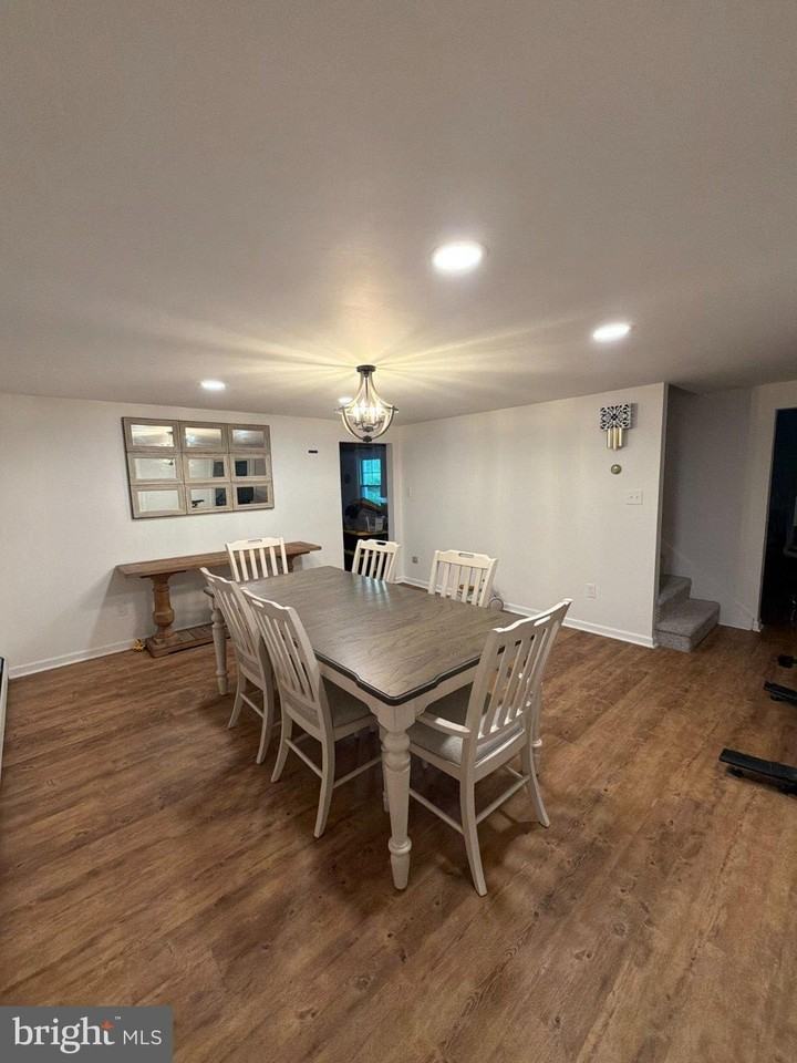 401 Levis Ln - Photo 2 of 19