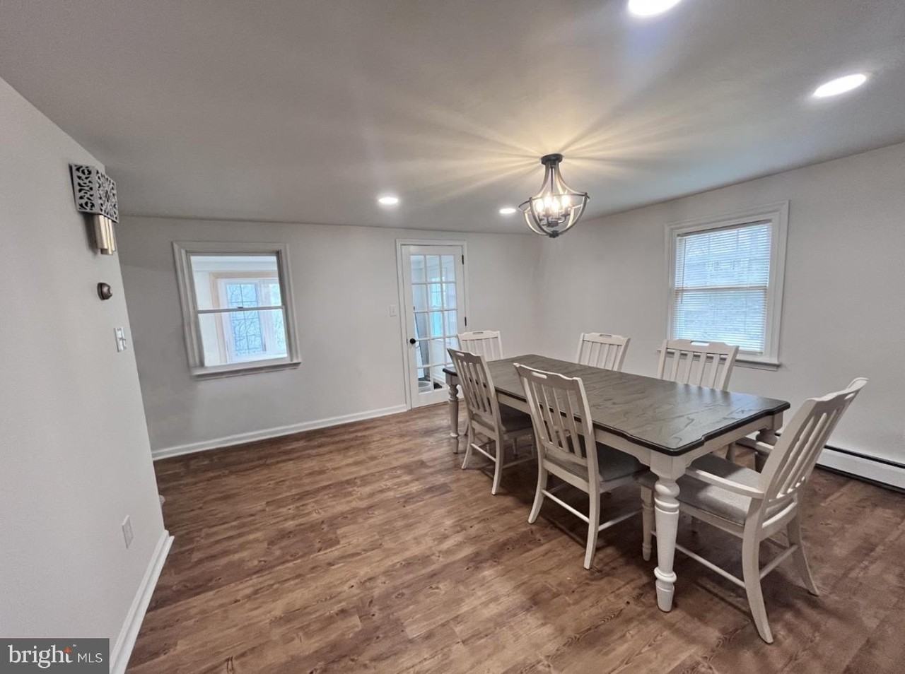 401 Levis Ln - Photo 3 of 19