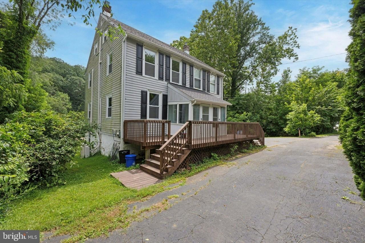 5530 Pennell Rd - Photo 2 of 25