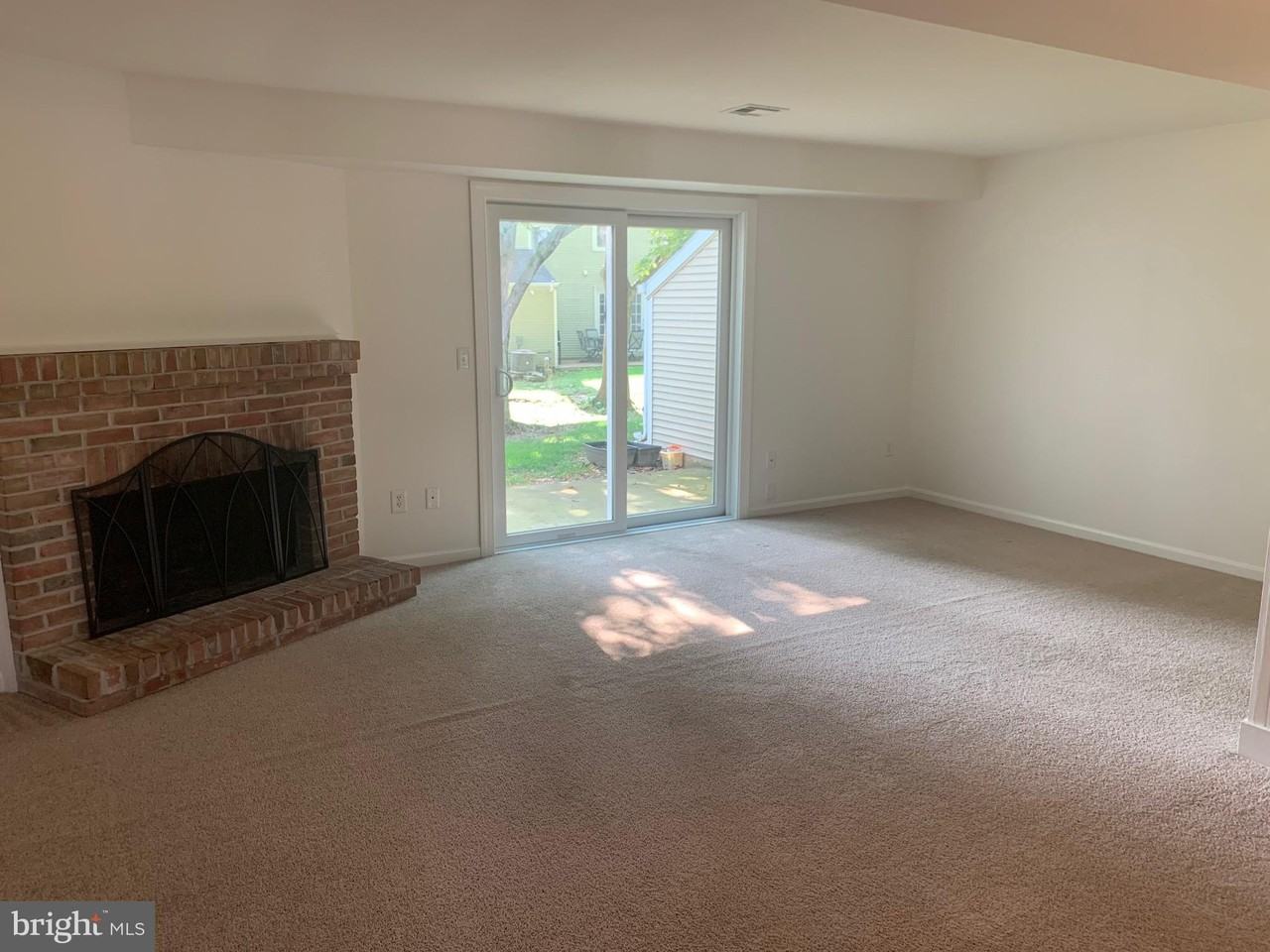 1344 Cambridge Ct - Photo 3 of 15