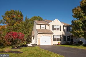 featured image of 1262 Oxford Cir