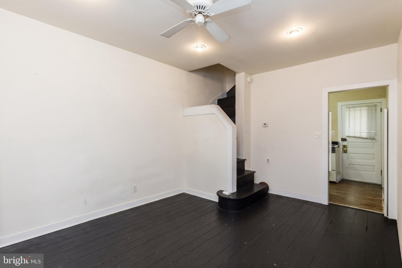 2408 Manning St - Photo 4 of 19