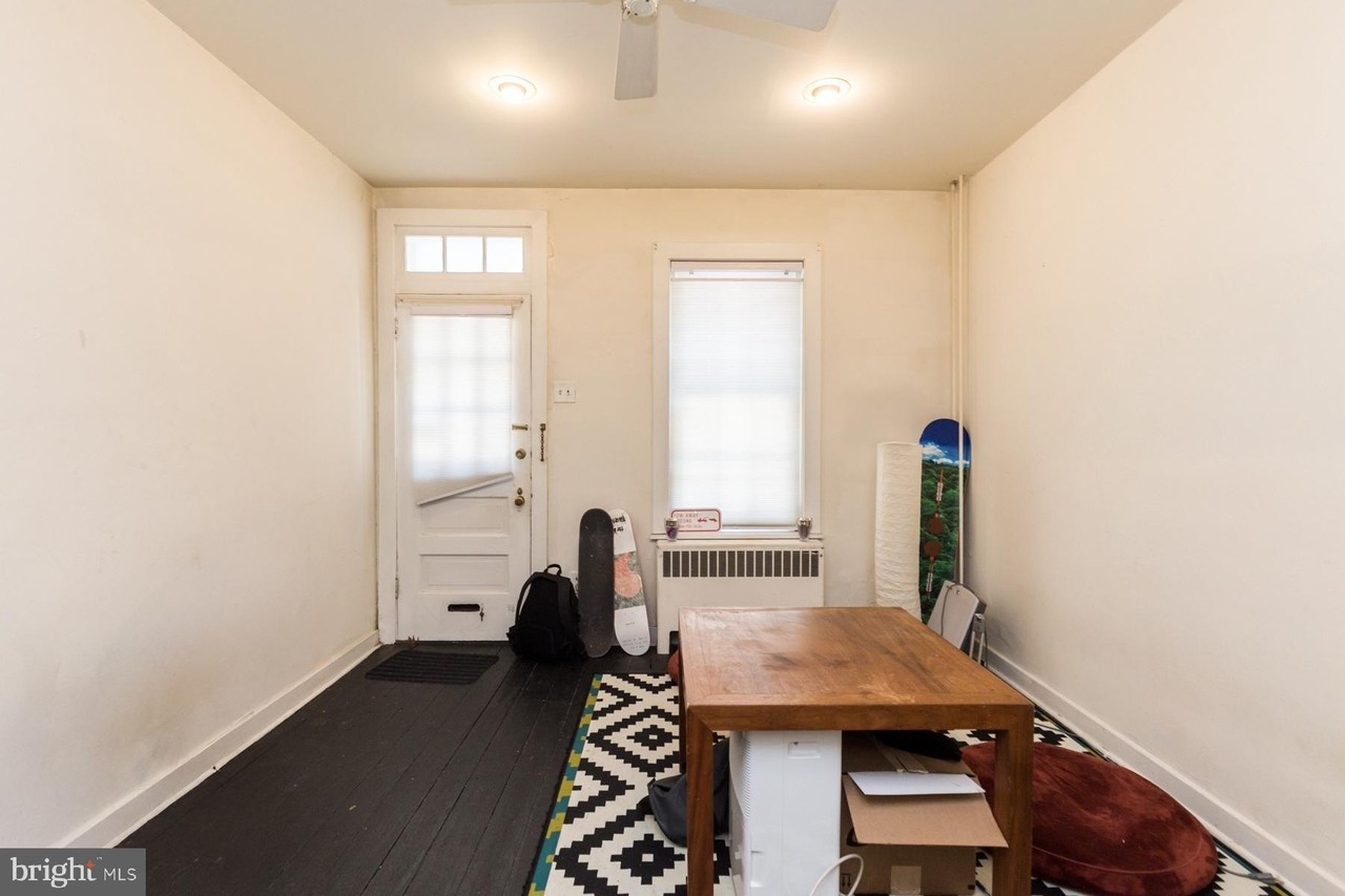 2408 Manning St - Photo 6 of 19