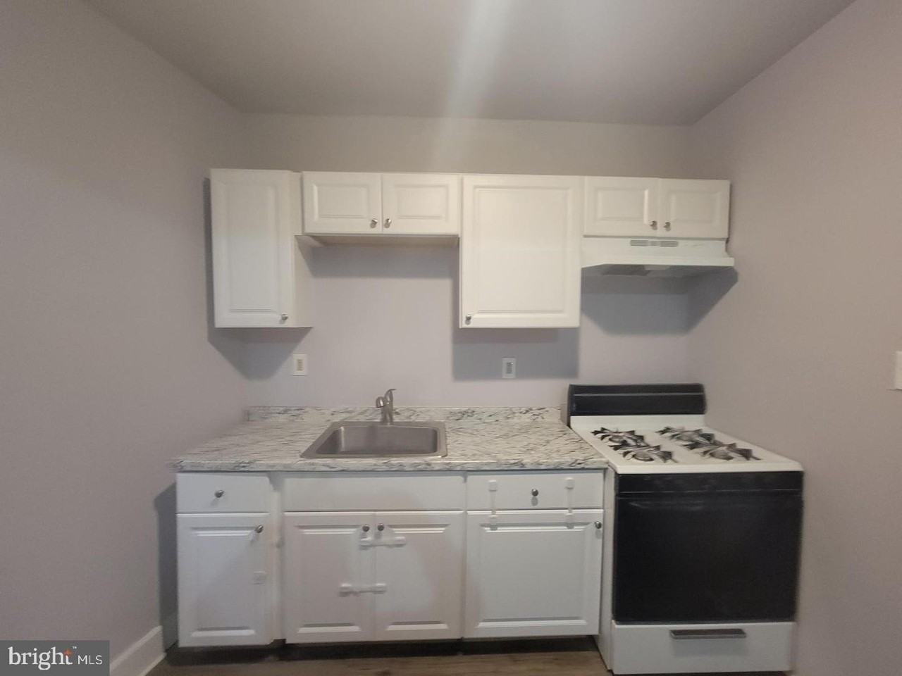 5719 Spruce St #1stFL - Photo 5 of 15