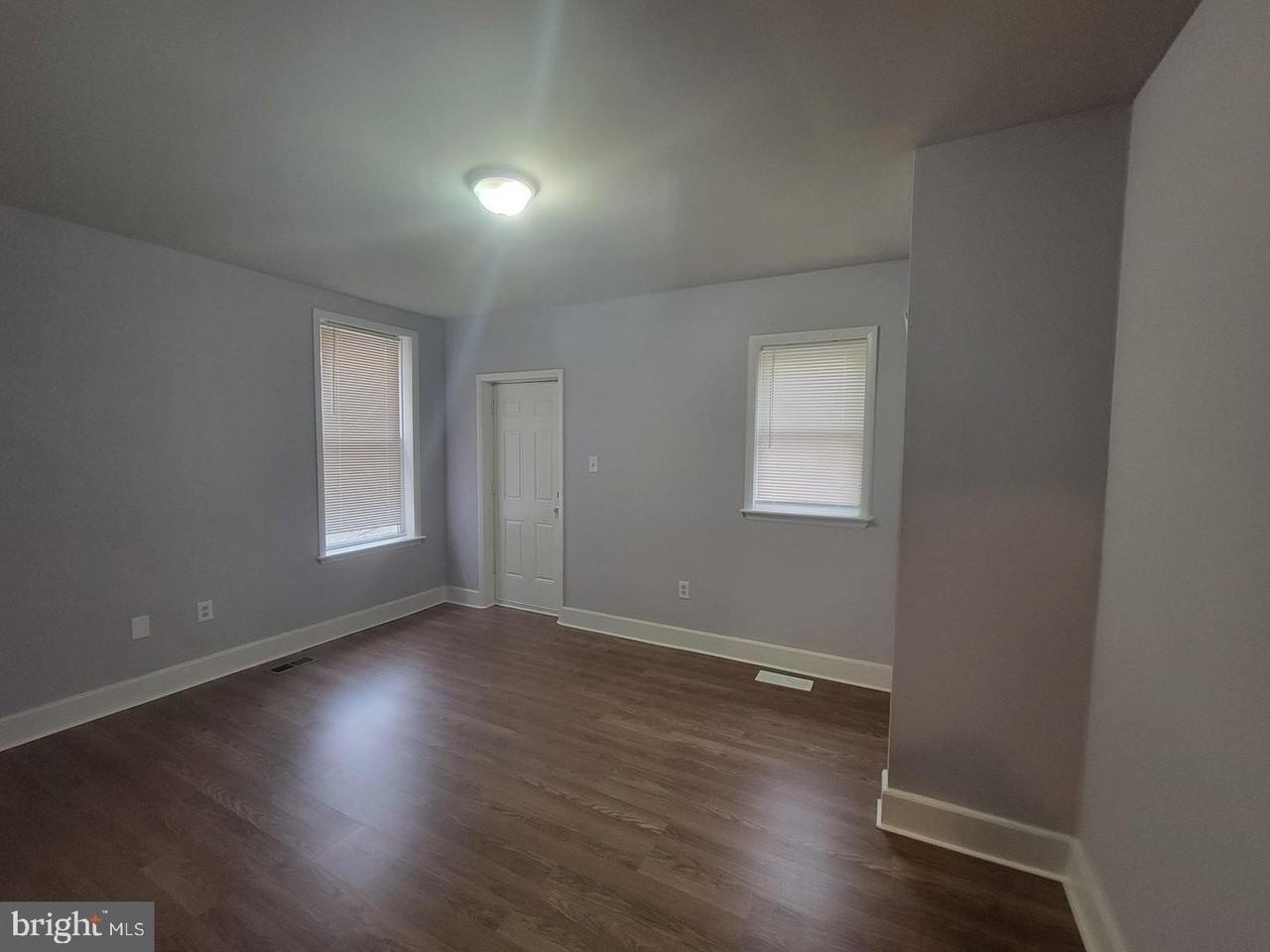 5719 Spruce St #1stFL - Photo 7 of 15