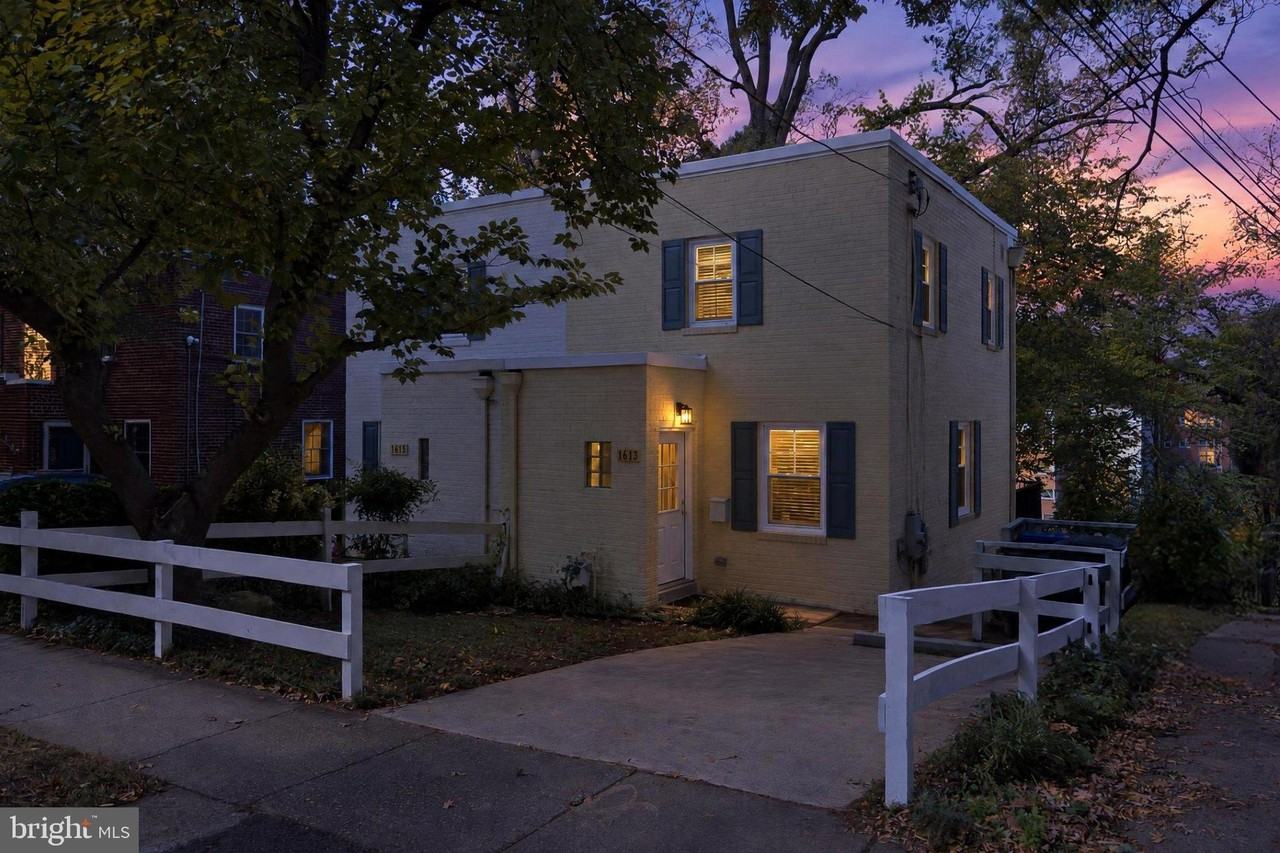 1613 N Colonial Ter - Photo 2 of 38