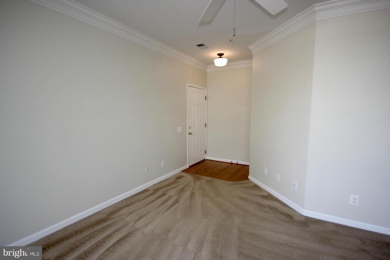 1714 Osage St #301 - Photo 4 of 27