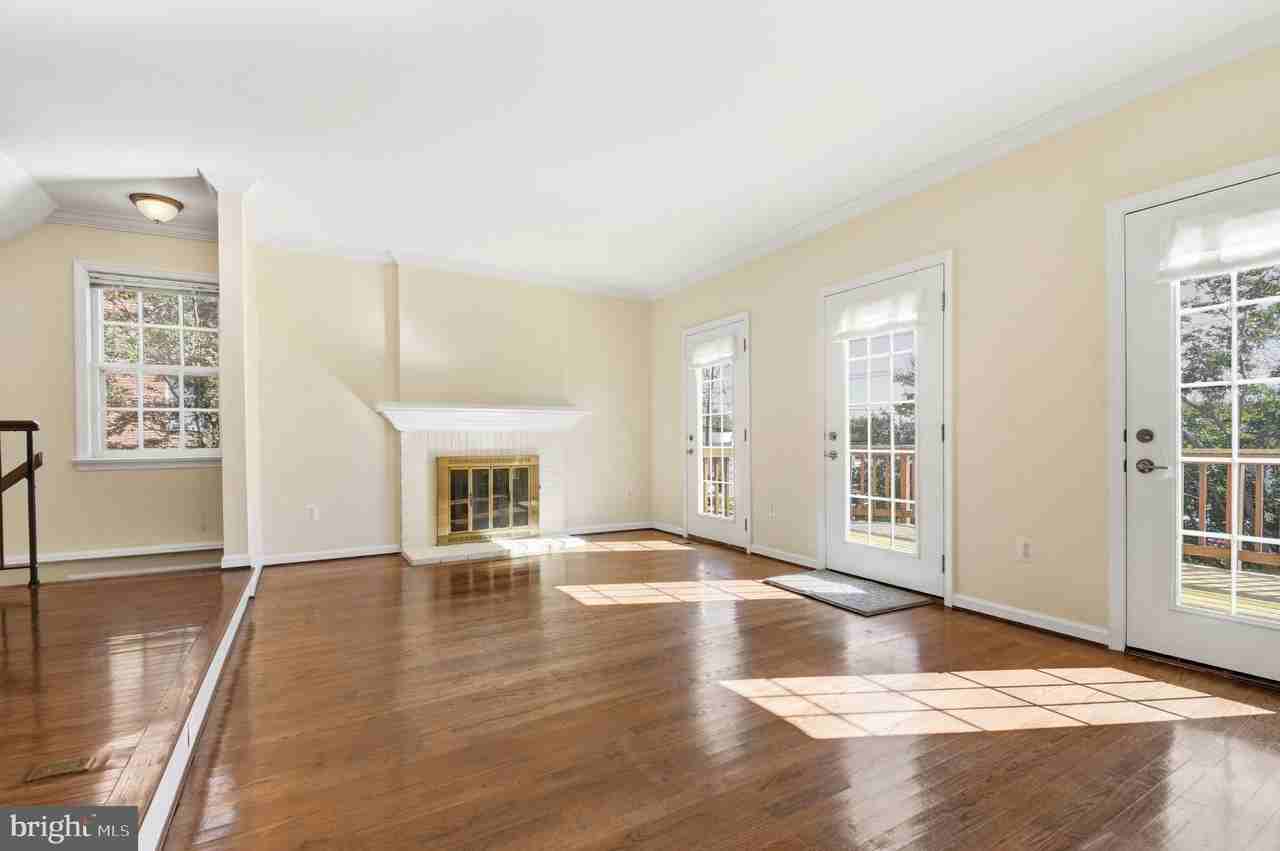 222 Gretna Green Ct - Photo 6 of 32