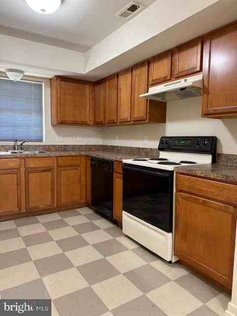 1005 Myrick St - Photo 5 of 16