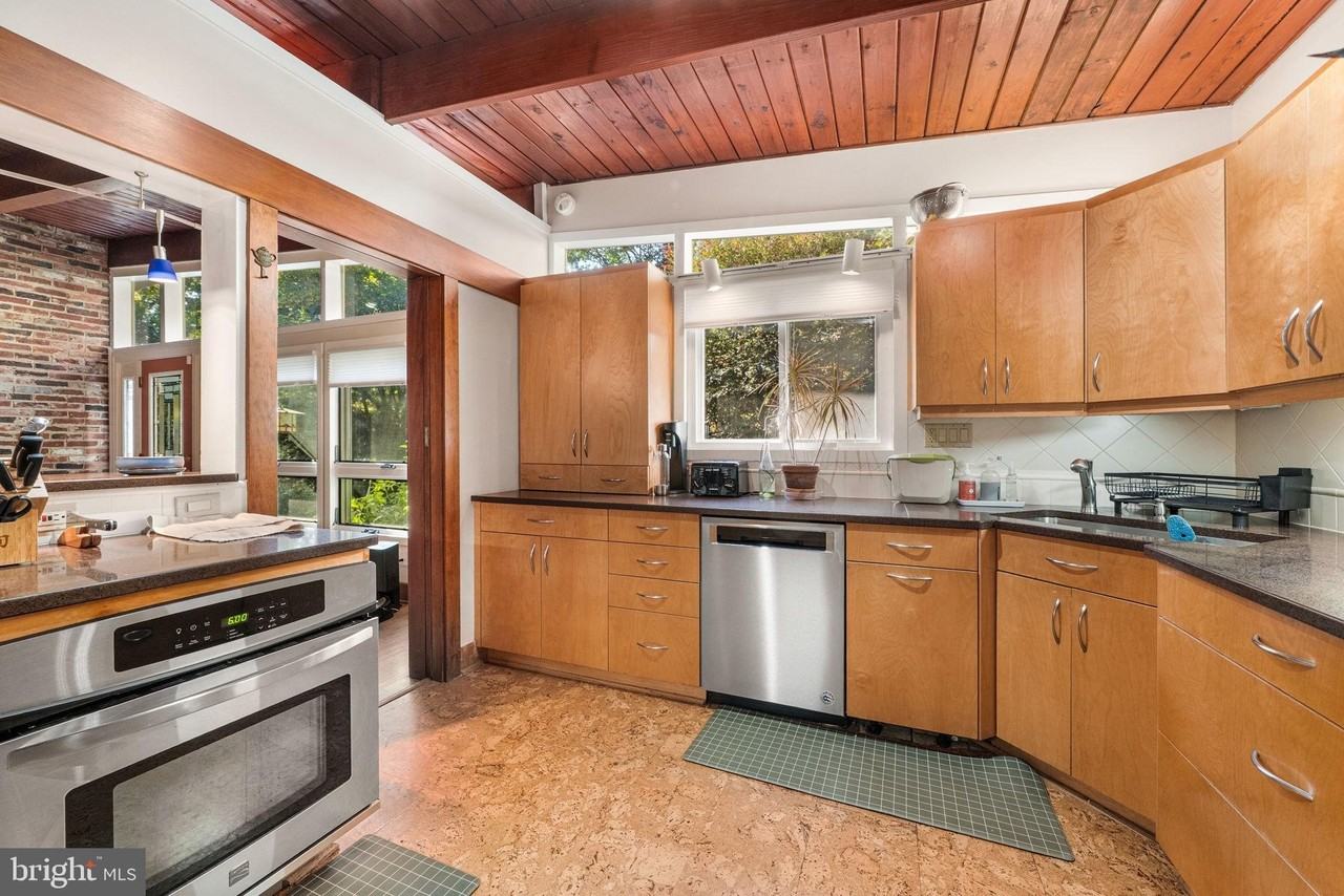 3320 Grass Hill Ter - Photo 6 of 39