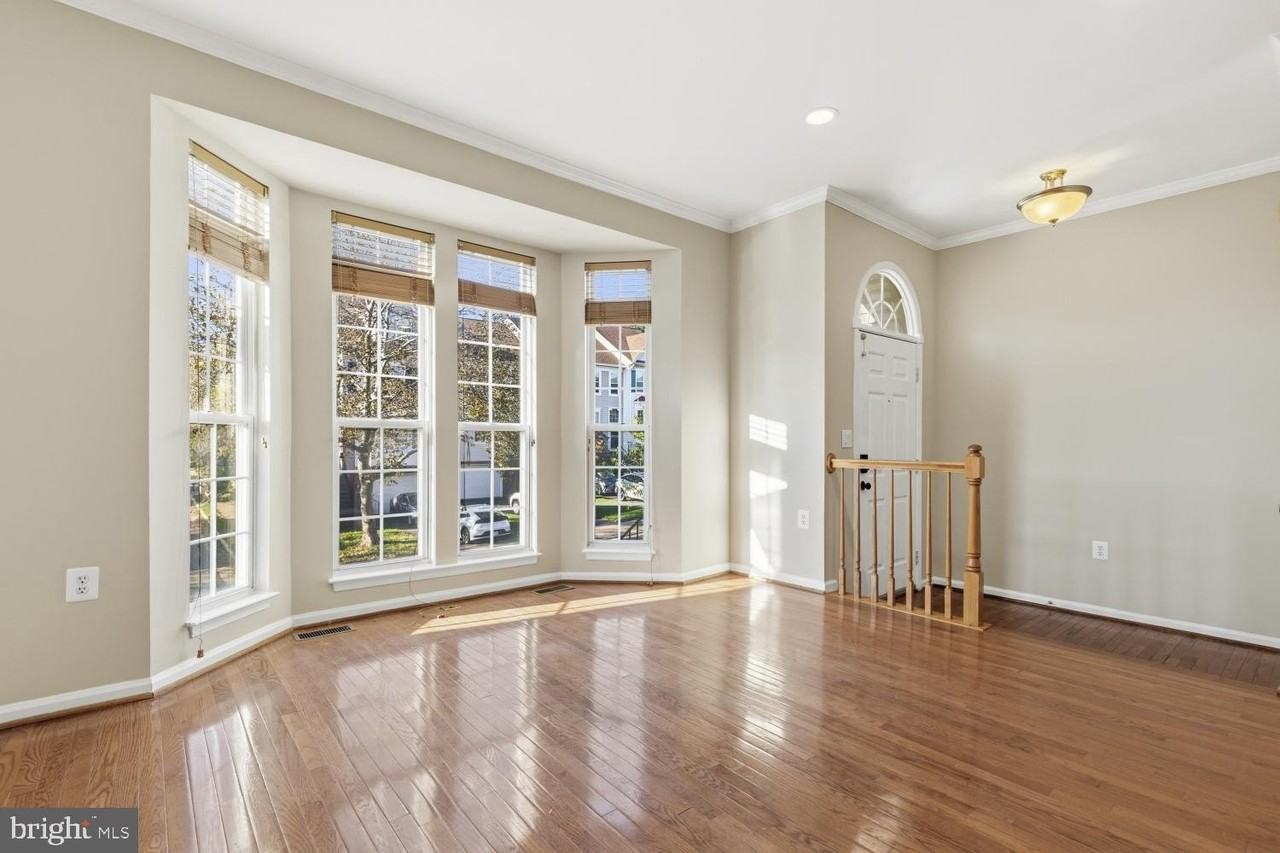 14718 Beaumeadow Ct - Photo 4 of 40