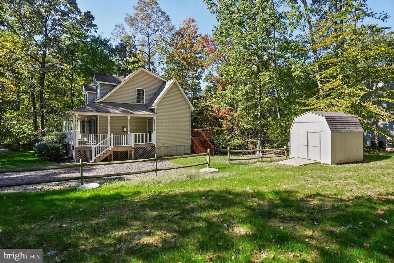 8271 Filmore Dr - Photo 4 of 45