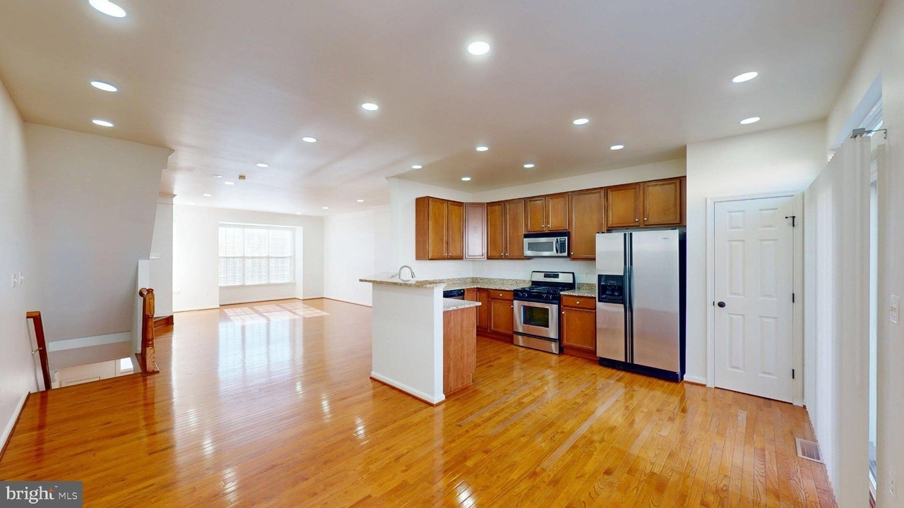 502 Legrace Ter Ne - Photo 6 of 24