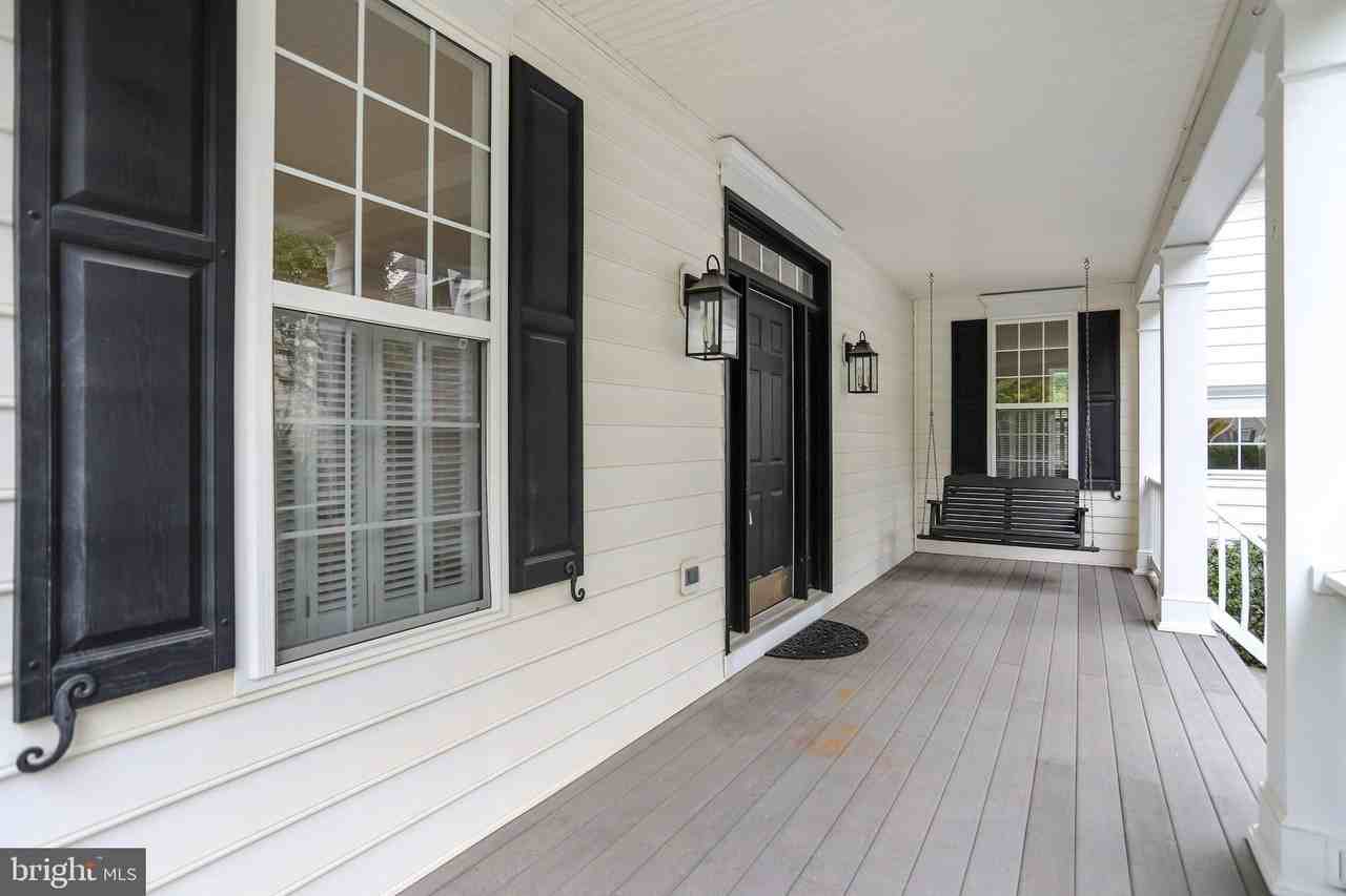 20391 Tilberg St - Photo 3 of 50