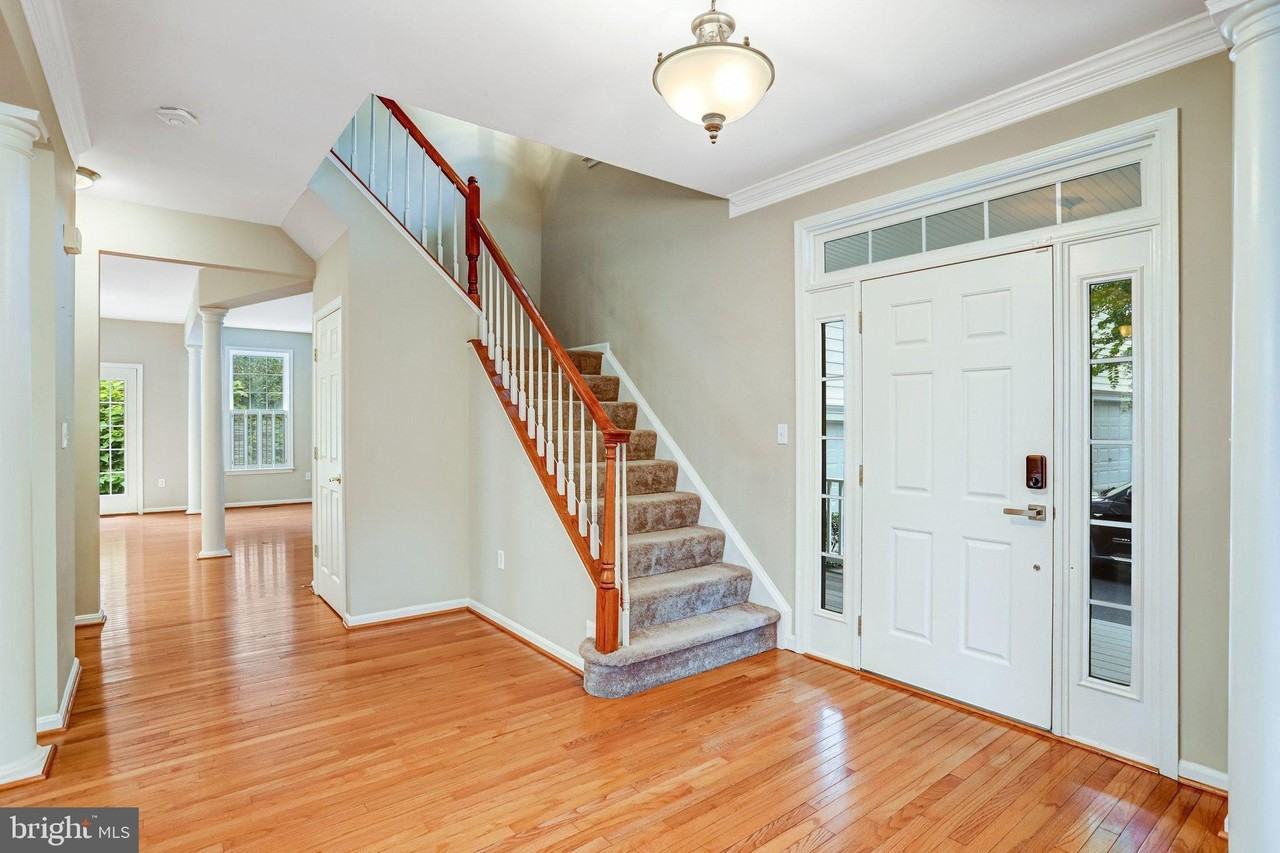 20391 Tilberg St - Photo 5 of 50