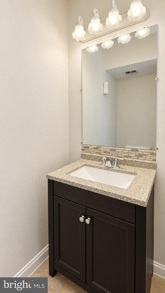 185 Meadows Ln Ne - Photo 3 of 21