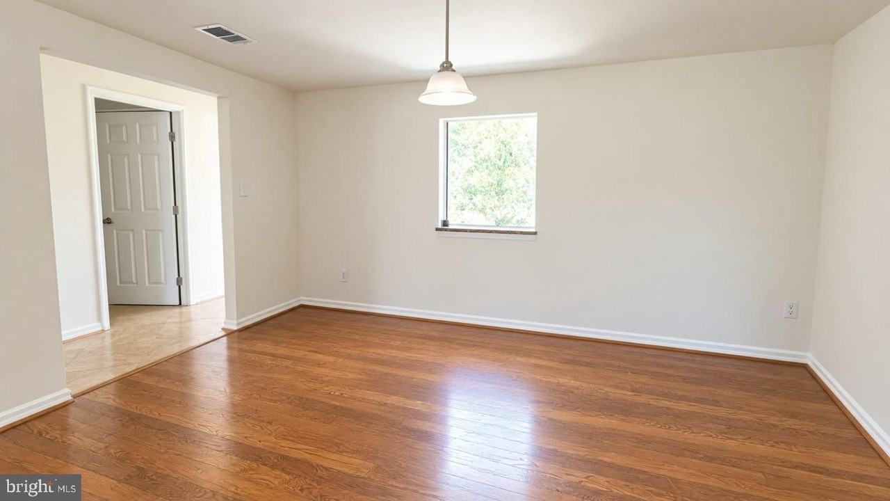 185 Meadows Ln Ne - Photo 7 of 21