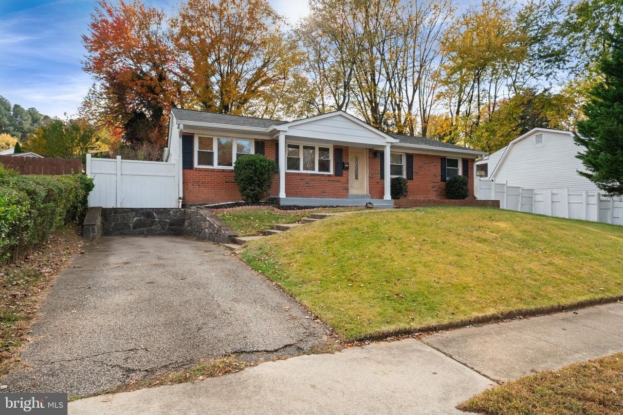 4421 Kenwood Dr - Photo 5 of 37