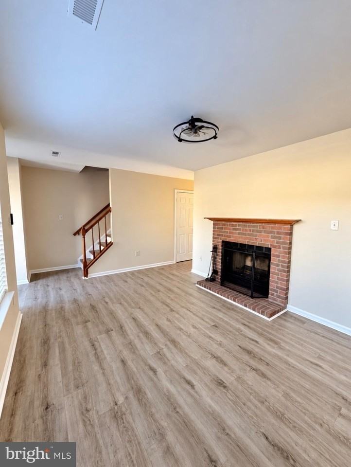11203 Salem Village Dr - Photo 5 of 28