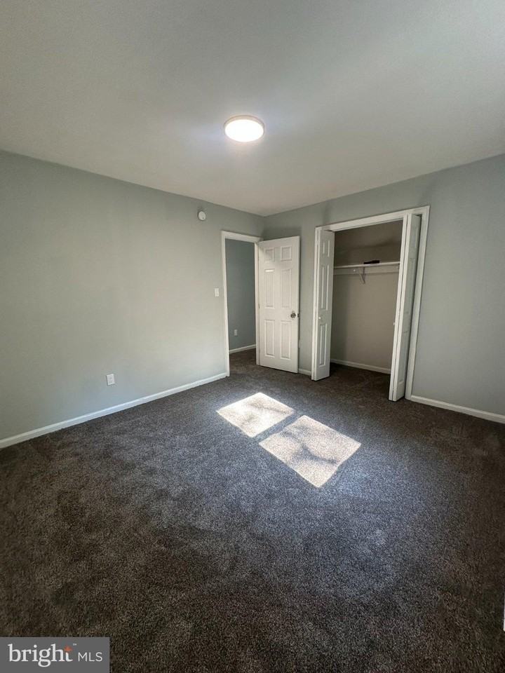232 Shirley Ln - Photo 7 of 11