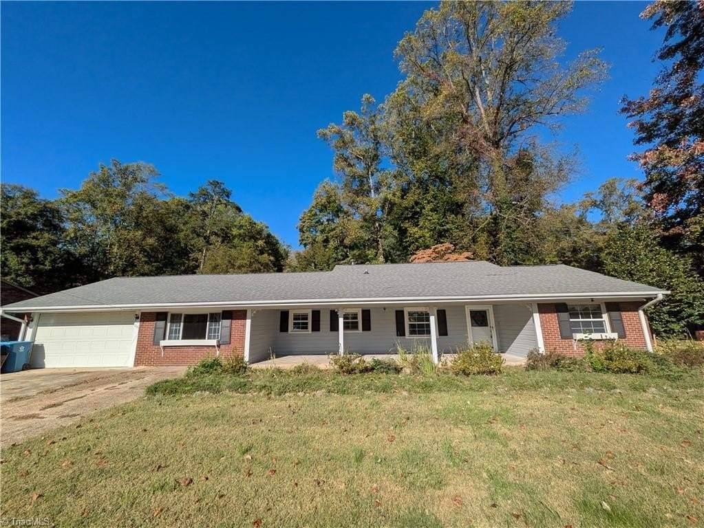 1281 N Main St - Photo 2 of 26