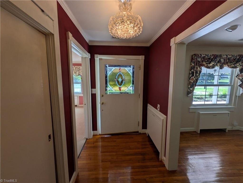 1281 N Main St - Photo 4 of 26