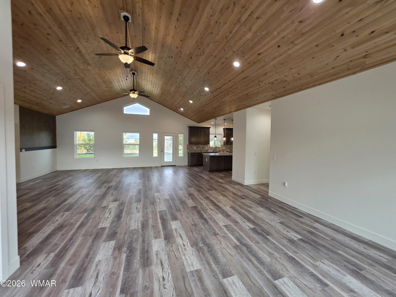 2512 W Northview Rd - Photo 7 of 35