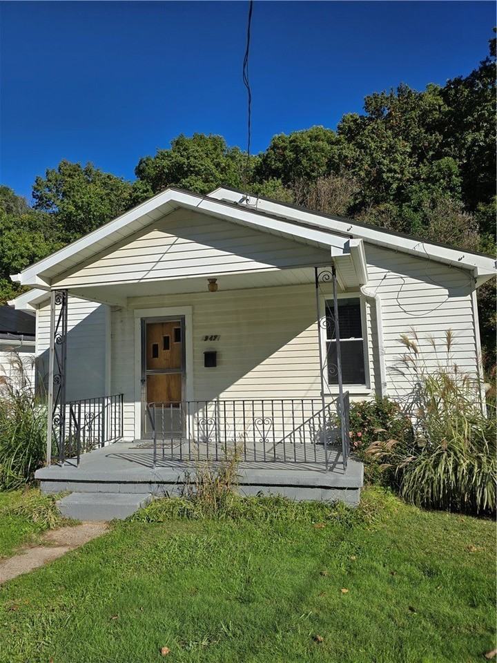 947 Hazel Ave - Photo 2 of 23