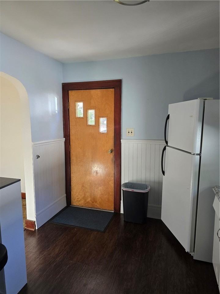 947 Hazel Ave - Photo 3 of 23