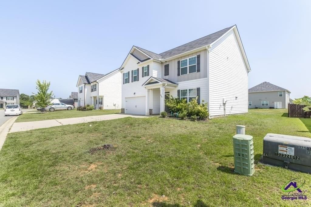 216 Barnyard Way - Photo 3 of 38