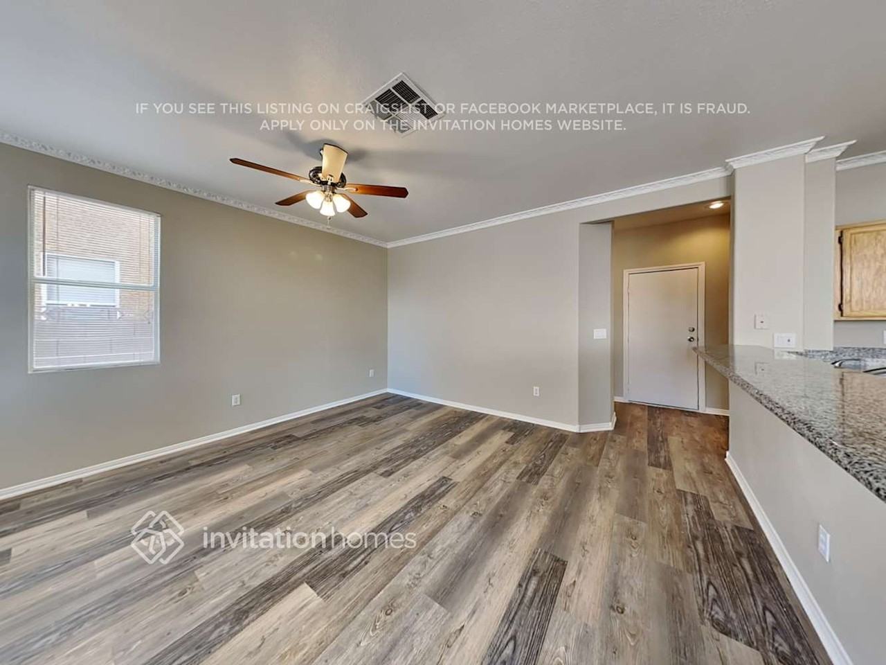 1004 Padre Island St - Photo 5 of 25