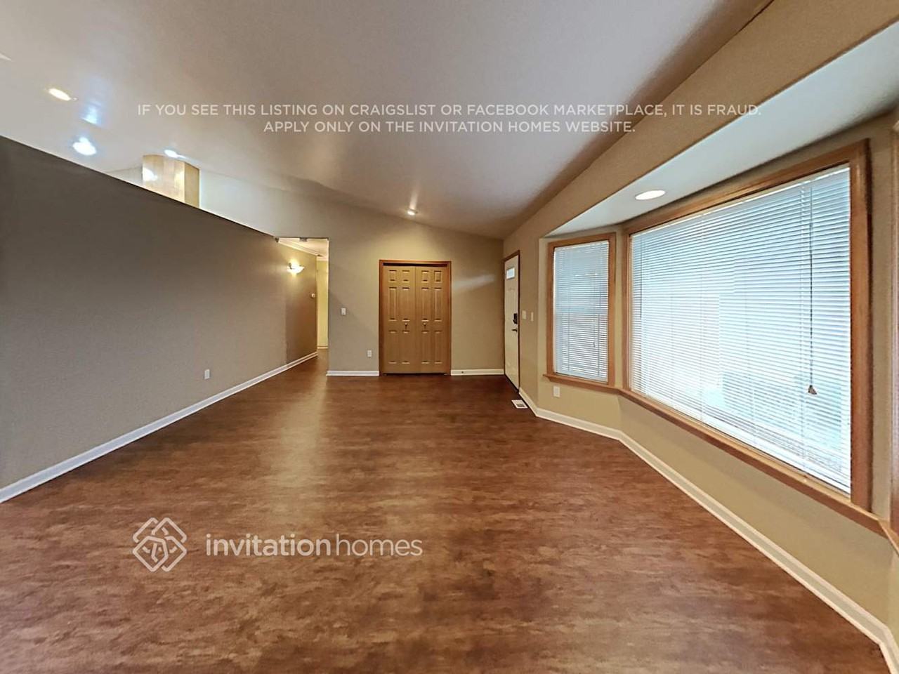 17329 81st Dr Ne - Photo 4 of 18