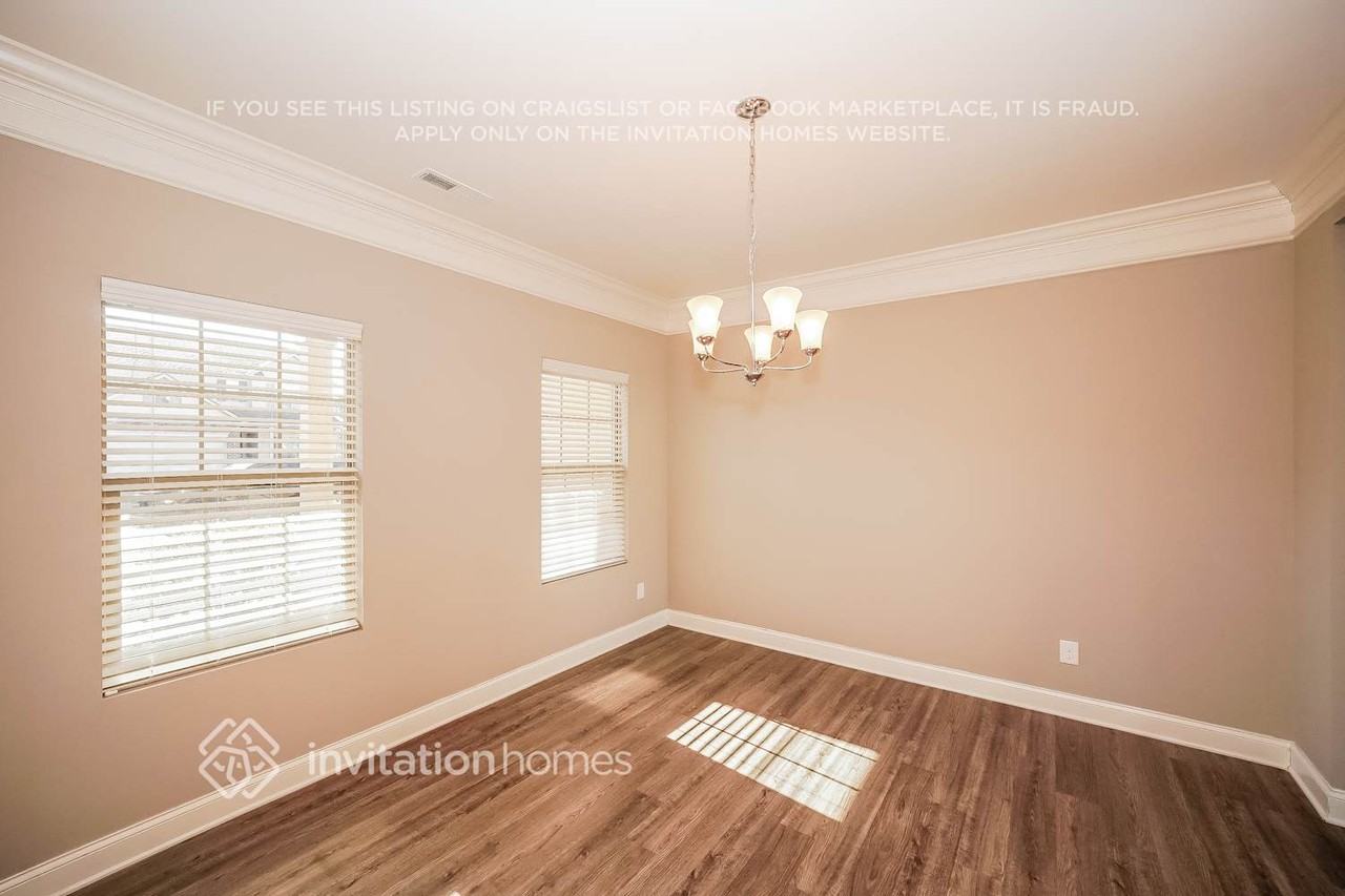 5377 Roberta Crossing Dr - Photo 7 of 18