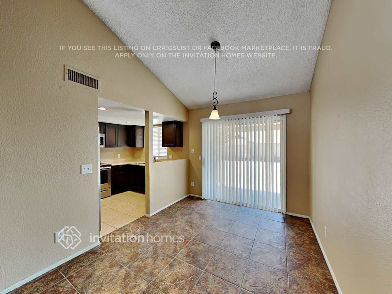 4626 N 87th Ave - Photo 6 of 18