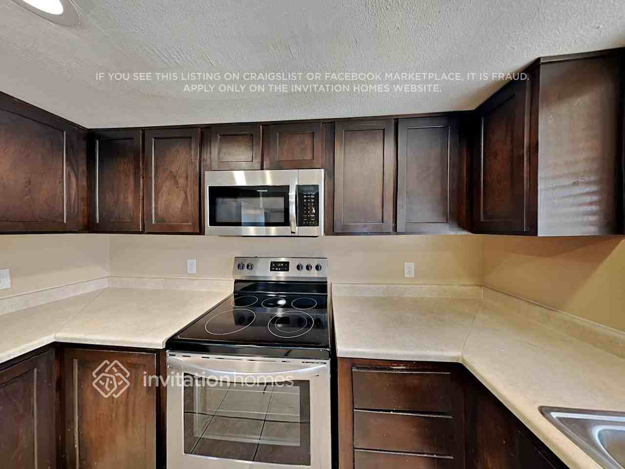 4626 N 87th Ave - Photo 7 of 18