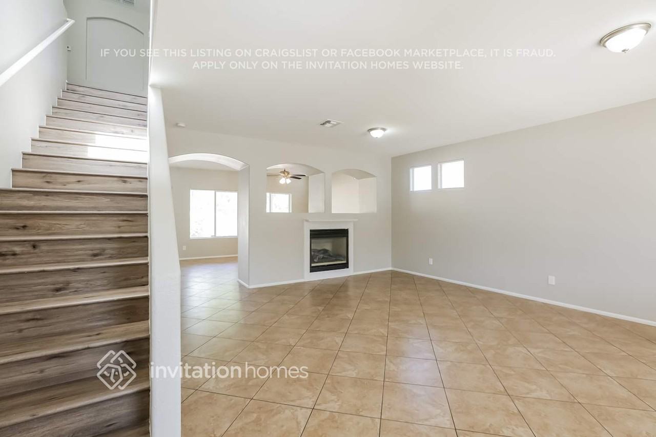 2920 W Keim Dr - Photo 3 of 16