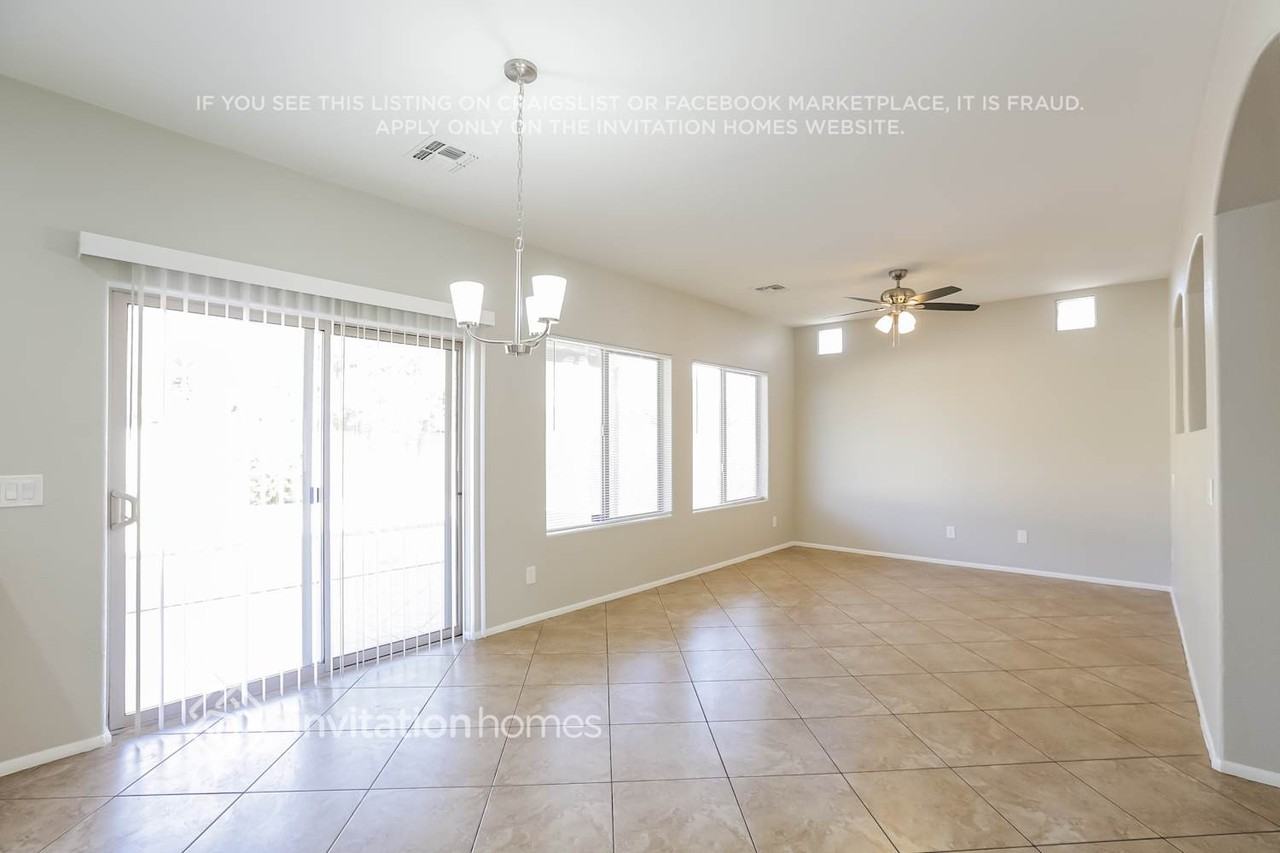 2920 W Keim Dr - Photo 4 of 16